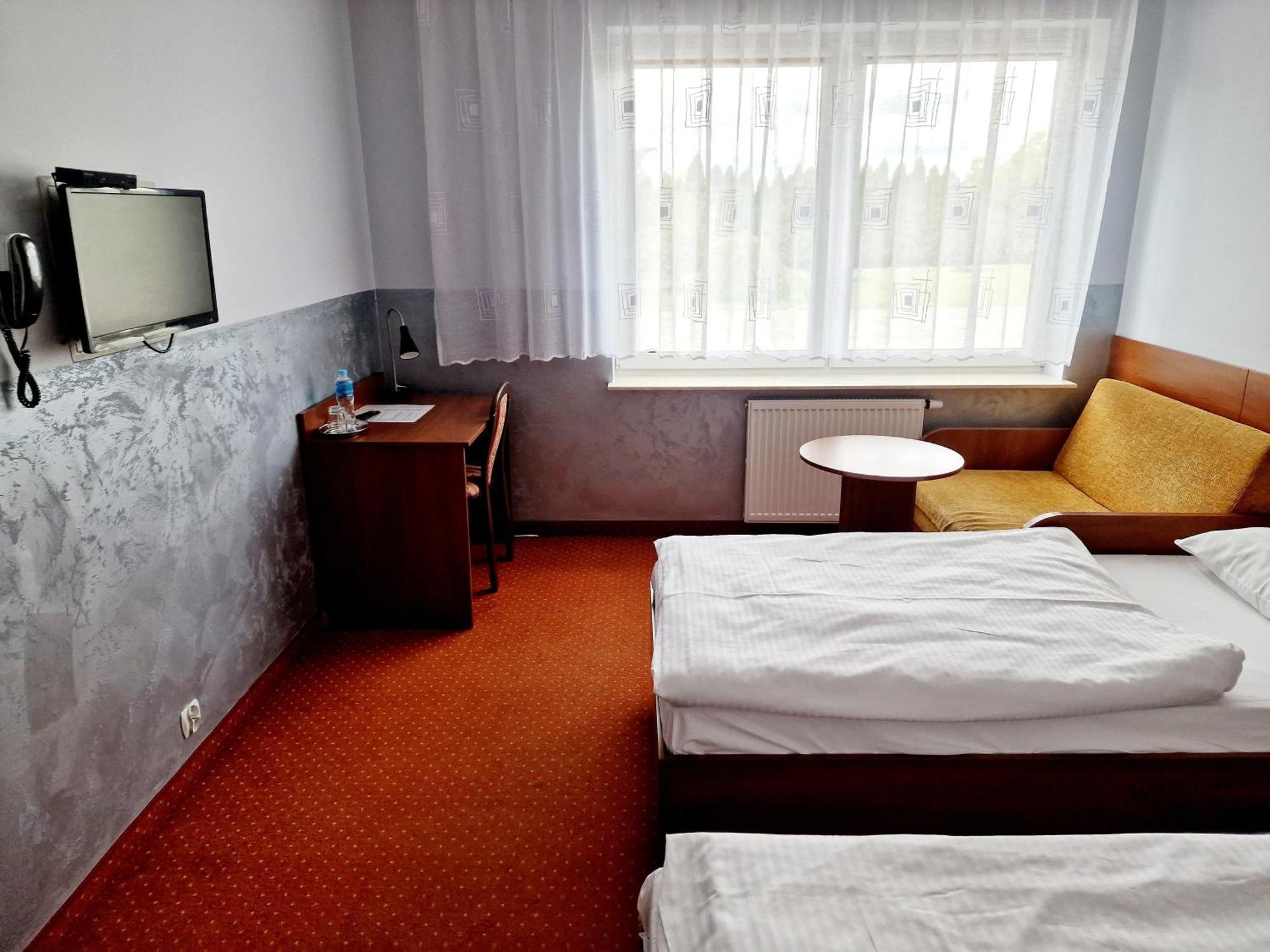 Hotel Podroznik Koszuty 外观 照片