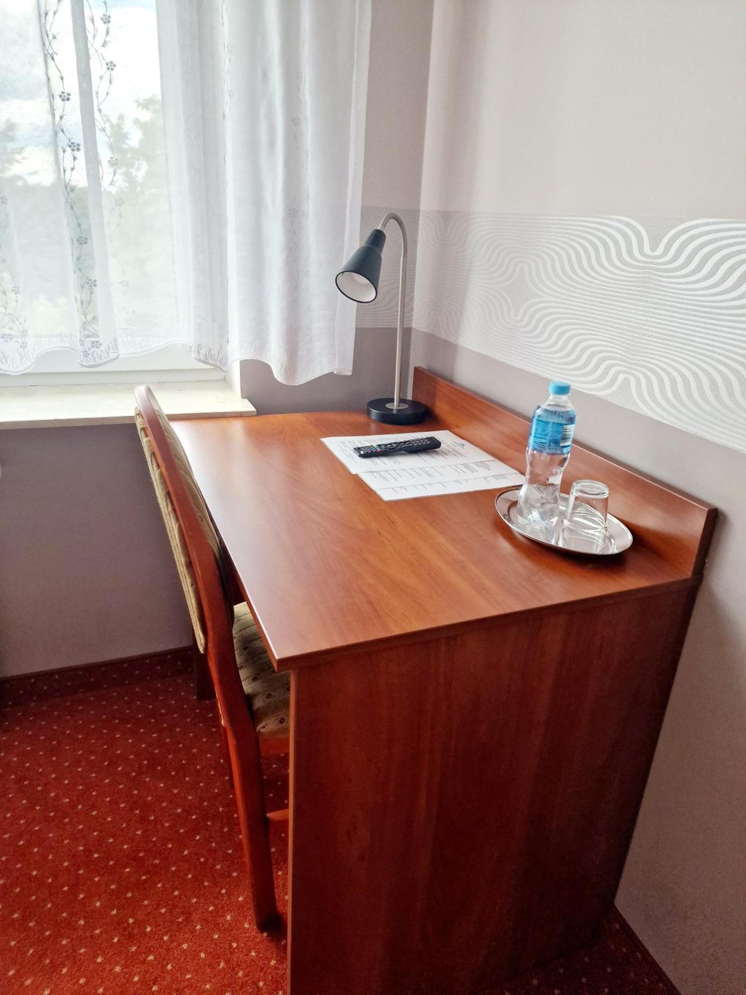 Hotel Podroznik Koszuty 外观 照片
