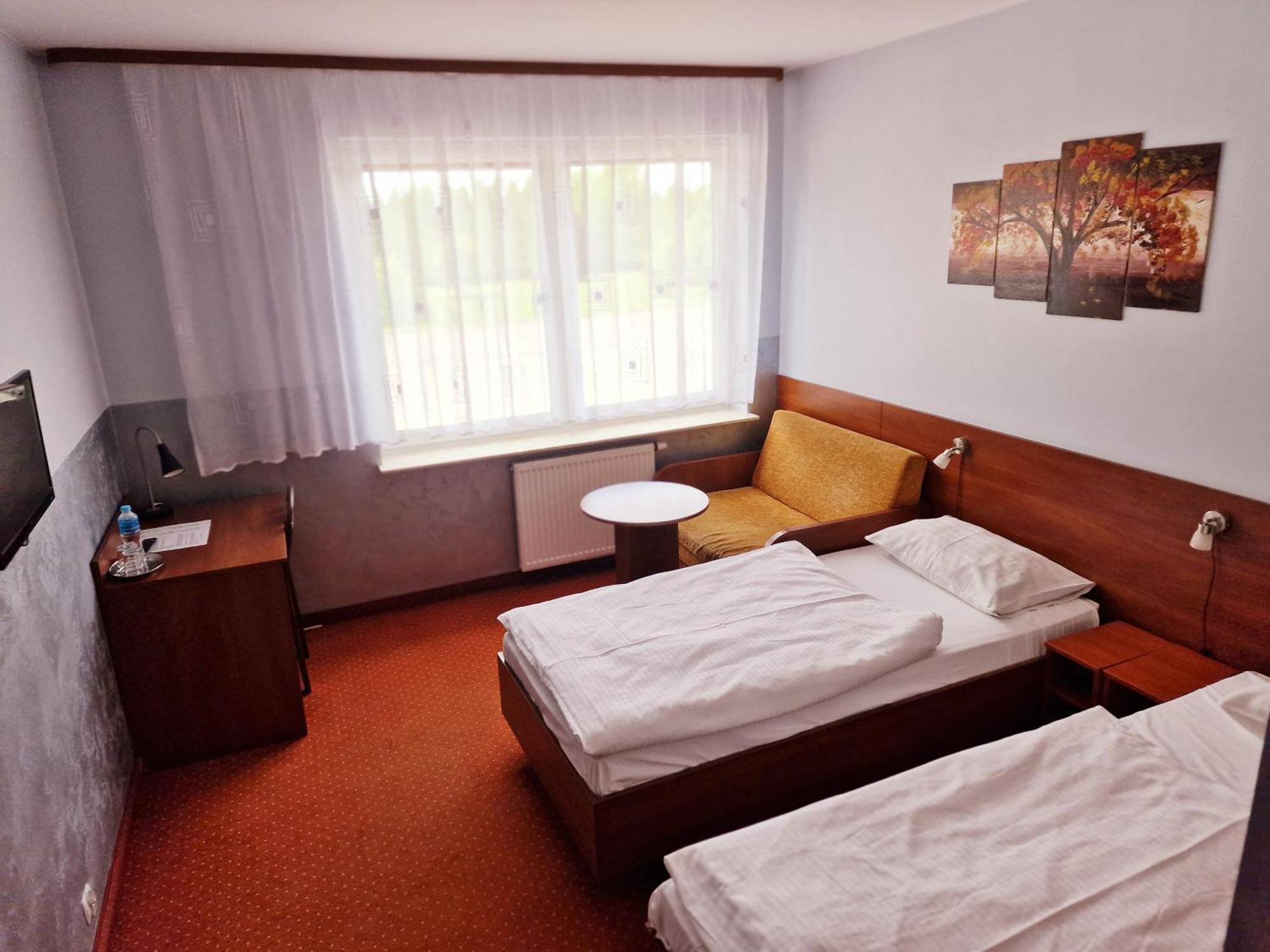 Hotel Podroznik Koszuty 外观 照片