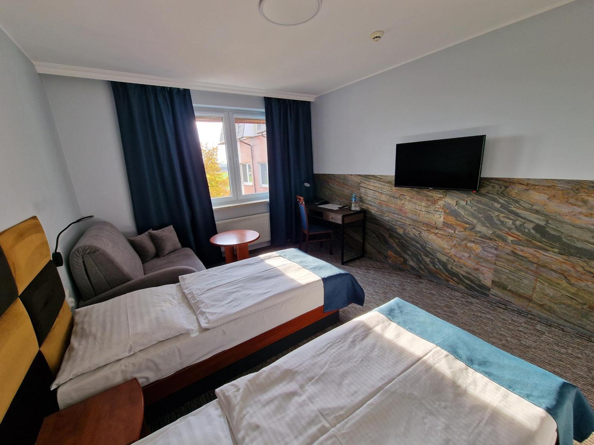 Hotel Podroznik Koszuty 外观 照片