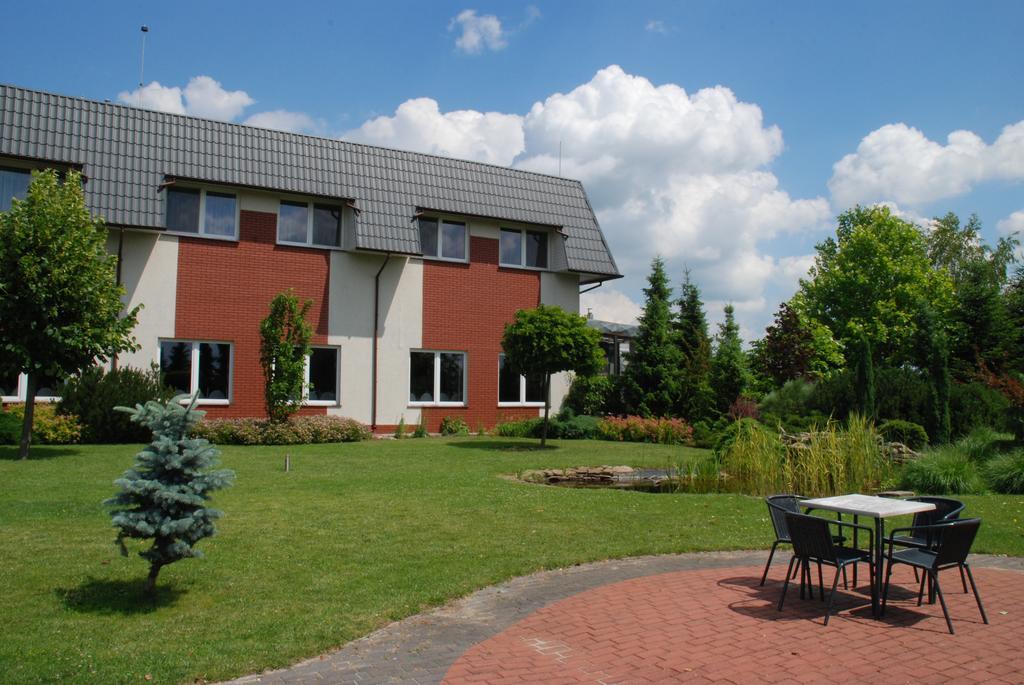Hotel Podroznik Koszuty 外观 照片